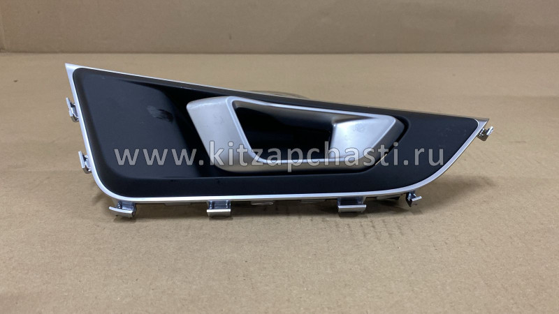 Ручка двери внутренняя передняя правая  Xcite X-Cross 8   403001617AA